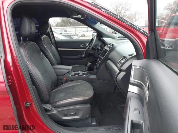 2019 Ford Explorer XLT with VIN 1FM5K7D81KGA22023, listed as a IAAI auction lot 41699119 with 75,247 mi miles. Bid and sale history available at carsss.com. Image 5.