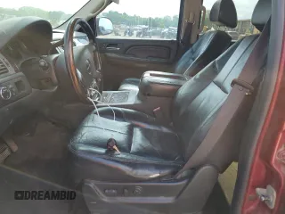 2008 GMC Yukon Denali с VIN 1GKFK63878J250757, выставлен на аукционе Copart как лот 54700295 с пробегом 220 383 миль миль и Списание • Salvage title. История ставок и продаж доступна на DreamBid. Изображение 7.