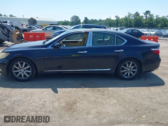 2008 Lexus LS 460 with VIN JTHBL46F385055817, listed as a IAAI auction lot 42668757 with 220,389 mi miles and . Bid and sale history available at DreamBid. Image 14.