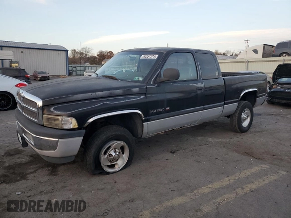 1999 Dodge 1500 z VIN 3B7HF12Y2XG217288, wystawiony jako Copart lot #79251774 z przebiegiem 135 893 mil mil oraz Czysty tytuł • Clean title. Historia ofert i sprzedaży dostępna na DreamBid. Obrazek 1.
