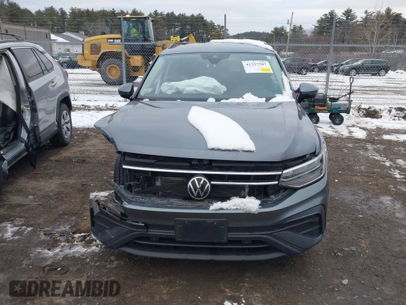 2022 Volkswagen Tiguan S with VIN 3VV0B7AX9NM032305, listed as a IAAI auction lot 41327587 with 49,524 mi miles. Bid and sale history available at carsss.com. Image 12.