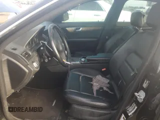 2009 Mercedes-Benz C 350 Sport с VIN WDDGF56X19R045087, выставлен на аукционе Copart как лот 62343065 с пробегом 207 566 миль миль и Списание • Salvage title. История ставок и продаж доступна на DreamBid. Изображение 7.