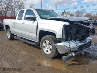 2018 Chevrolet Silverado 1500 LT with VIN 1GCVKREH1JZ337664, listed as a IAAI auction lot 41725288 with 149,266 mi miles. Bid and sale history available at carsss.com. Image 1.