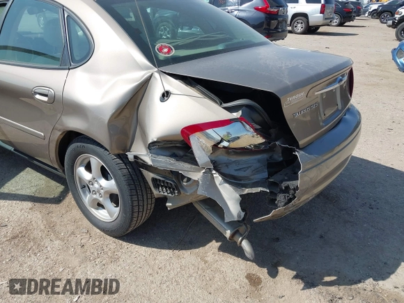 2002 Ford Taurus SES Standard with VIN 1FAFP55U52A156214, listed as a IAAI auction lot 41803668 with 31,693 mi miles. Bid and sale history available at carsss.com. Image 6.