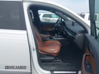2017 Audi Q7 Premium Plus z VIN WA1LAAF77HD031992, wystawiony jako IAAI lot #42058343 z przebiegiem 99 827 mil mil oraz . Historia ofert i sprzedaży dostępna na DreamBid. Obrazek 5.