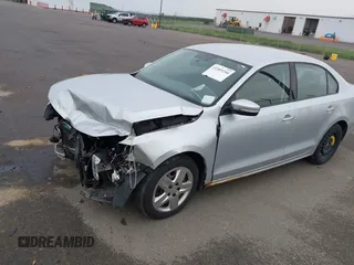 2011 Volkswagen Jetta SE с VIN 3VWDZ7AJ2BM348984, выставлен на аукционе IAAI как лот 42503246 с пробегом 77 392 миль миль и . История ставок и продаж доступна на DreamBid. Изображение 17.
