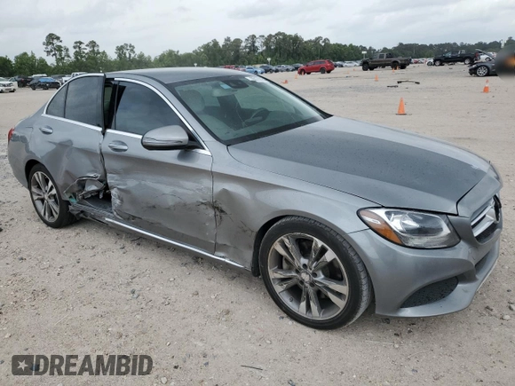 2016 Mercedes-Benz C 300 z VIN 55SWF4JB1GU120349, wystawiony jako Copart lot #55175825 z przebiegiem 135 610 mil mil oraz Szkoda całkowita • Salvage title. Historia ofert i sprzedaży dostępna na DreamBid. Obrazek 4.