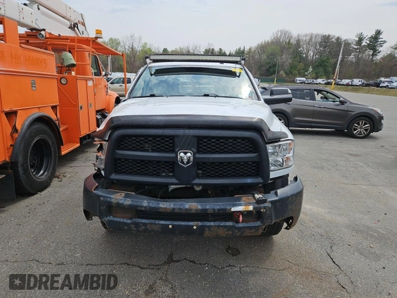 2017 Ram 2500 Tradesman z VIN 3C6UR5HJXHG647375, wystawiony jako IAAI lot #42608451 z przebiegiem 162 998 mil mil oraz . Historia ofert i sprzedaży dostępna na DreamBid. Obrazek 7.