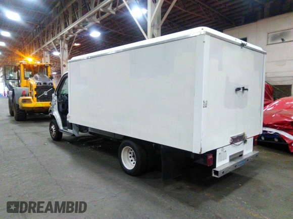2017 Ford Transit with VIN 1FDBF8ZM4HKB39877, listed as a IAAI auction lot 40641877 with Not provided miles and . Bid and sale history available at DreamBid. Image 3.