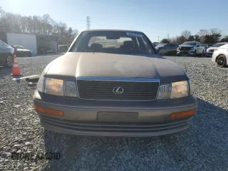 1993 Lexus LS z VIN JT8UF11E3P0155716, wystawiony jako Copart lot #83273374 z przebiegiem 352 180 mil mil oraz Tytuł czysty. Historia ofert i sprzedaży dostępna na DreamBid. Obrazek 5.