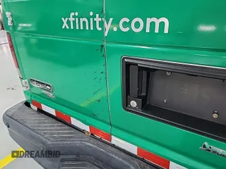 2011 Ford Econoline Cargo Commercial z VIN 1FTNE2EL9BDA75667, wystawiony jako IAAI lot #42529977 z przebiegiem 199 111 mil mil oraz . Historia ofert i sprzedaży dostępna na DreamBid. Obrazek 1.