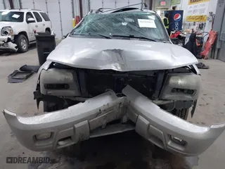 2005 Chevrolet TrailBlazer LT with VIN 1GNDT13SX52357796, listed as a IAAI auction lot 41510963 with 218,766 mi miles. Bid and sale history available at carsss.com. Image 12.