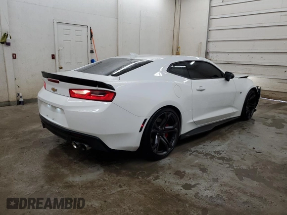 2017 Chevrolet Camaro 1SS with VIN 1G1FE1R78H0182598, listed as a Copart auction lot 50008445 with 48,367 mi miles and Salvage title. Bid and sale history available at DreamBid. Image 3.