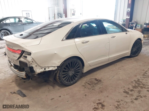 2017 Lincoln MKZ Reserve with VIN 3LN6L5F94HR662322, listed as a IAAI auction lot 41268469 with 113,511 mi miles. Bid and sale history available at carsss.com. Image 4.