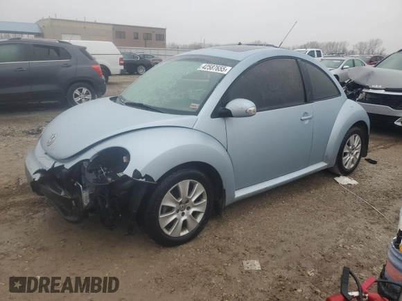 2010 Volkswagen Beetle with VIN 3VWRW3AG3AM012593, listed as a Copart auction lot 42587655 with 86,246 mi miles and Salvage title. Bid and sale history available at DreamBid. Image 1.