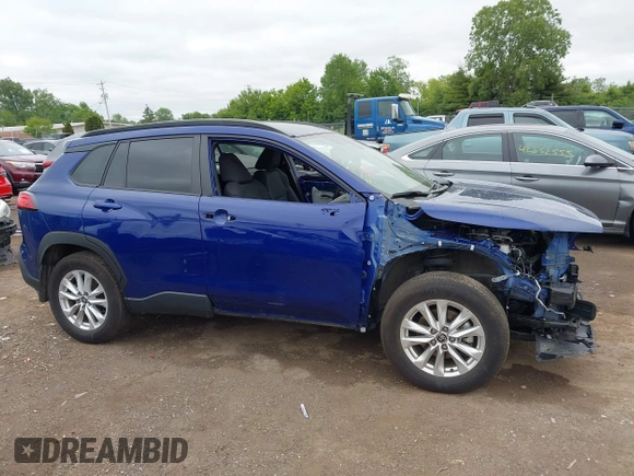 2022 Toyota Corolla Cross LE with VIN 7MUCAABG1NV042004, listed as a IAAI auction lot 42352160 with 58,442 mi miles and . Bid and sale history available at DreamBid. Image 14.