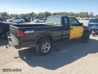 2003 GMC Sonoma SLS with VIN 1GTDT19X038257504, listed as a Copart auction lot 75195564 with 169,052 mi miles and Salvage Title. Bid and sale history available at carsss.com. Image 3.