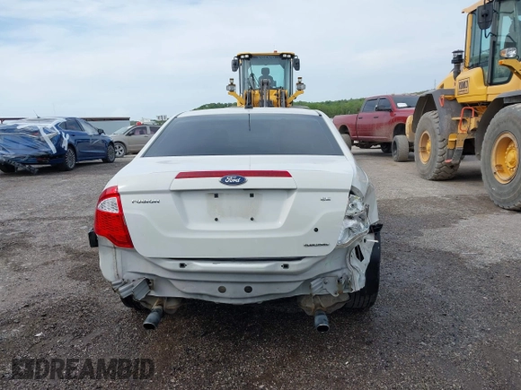 2011 Ford Fusion SE with VIN 3FAHP0HG3BR140455, listed as a IAAI auction lot 42020910 with 90,916 mi miles. Bid and sale history available at carsss.com. Image 17.