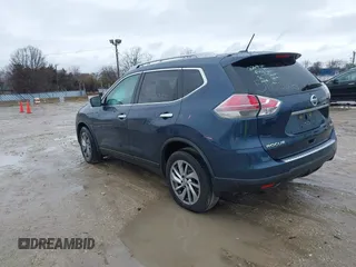 2015 Nissan Rogue SV with VIN 5N1AT2MV2FC792815, listed as a IAAI auction lot 41726739 with 206,296 mi miles. Bid and sale history available at carsss.com. Image 3.
