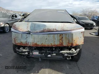 2024 Tesla Cybertruck Cyberbeast z VIN 7G2CEHEE4RA036882, wystawiony jako Copart lot #87403874 z przebiegiem 734 mil mil oraz Szkoda całkowita • Salvage title. Historia ofert i sprzedaży dostępna na DreamBid. Obrazek 5.
