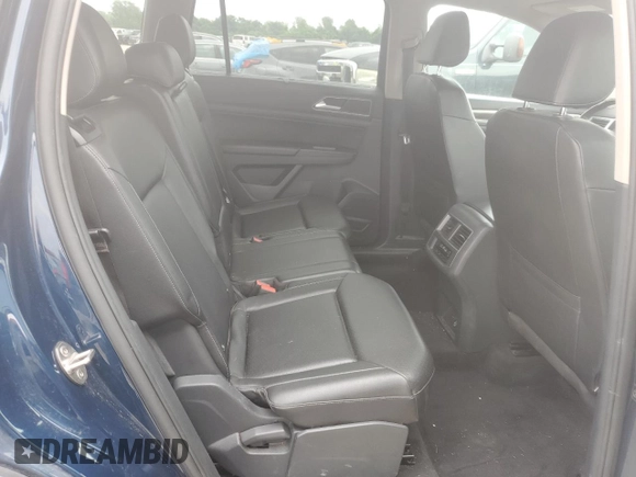 2018 Volkswagen Atlas SE with VIN 1V2PR2CA9JC535475, listed as a Copart auction lot 59427055 with 114,222 mi miles and Salvage title. Bid and sale history available at DreamBid. Image 10.