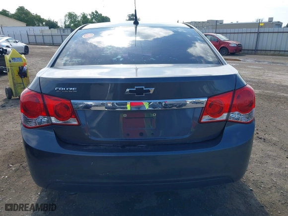 2013 Chevrolet Cruze LS with VIN 1G1PA5SG8D7222553, listed as a IAAI auction lot 41900523 with 127,852 mi miles. Bid and sale history available at carsss.com. Image 16.