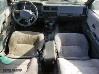 1993 Nissan Pathfinder SE with VIN JN8HD17Y5PW302551, listed as a Copart auction lot 42299525 with 224,287 mi miles and Clean Title. Bid and sale history available at carsss.com. Image 8.