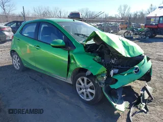 2013 Mazda 2 Touring z VIN JM1DE1LY3D0153021, wystawiony jako IAAI lot #41455034 z przebiegiem 71 704 mil mil oraz . Historia ofert i sprzedaży dostępna na DreamBid. Obrazek 1.