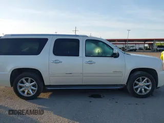 2012 GMC Yukon XL Denali with VIN 1GKS1MEF6CR138320, listed as a IAAI auction lot 42123524 with 184,182 mi miles. Bid and sale history available at carsss.com. Image 13.
