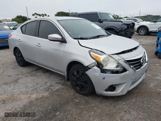 2015 Nissan Versa SV with VIN 3N1CN7AP3FL819263, listed as a IAAI auction lot 41408527 with 79,555 mi miles. Bid and sale history available at carsss.com. Image 1.