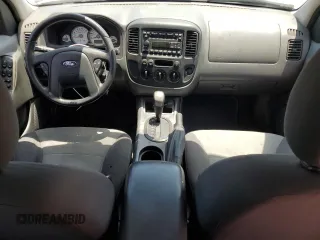 2007 Ford Escape XLS с VIN 1FMYU02Z27KB60555, выставлен на аукционе Copart как лот 55585895 с пробегом Не указан миль и Чистый • Clean title. История ставок и продаж доступна на DreamBid. Изображение 8.