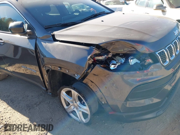 2023 Jeep Compass Sport with VIN 3C4NJDAN0PT551742, listed as a IAAI auction lot 41683808 with 4,135 mi miles and . Bid and sale history available at DreamBid. Image 6.