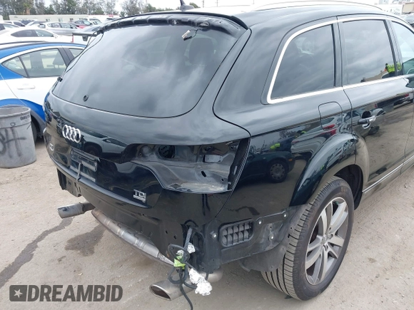 2015 Audi Q7 Premium Plus with VIN WA1LMAFE9FD031088, listed as a IAAI auction lot 42004406 with 208,707 mi miles and . Bid and sale history available at DreamBid. Image 18.