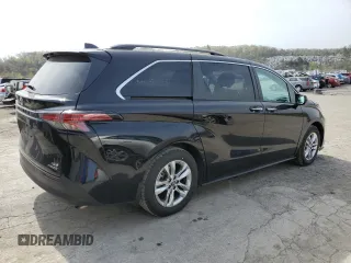 2022 Toyota Sienna XLE with VIN 5TDJRKEC8NS128404, listed as a Copart auction lot 54226825 with 44,459 mi miles and Salvage Title. Bid and sale history available at carsss.com. Image 3.