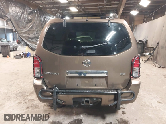 2005 Nissan Pathfinder SE z VIN 5N1AR18W65C703936, wystawiony jako IAAI lot #41271670 z przebiegiem 129 744 mil mil oraz . Historia ofert i sprzedaży dostępna na DreamBid. Obrazek 16.