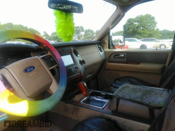 2007 Ford Expedition Eddie Bauer with VIN 1FMFU17587LA76172, listed as a IAAI auction lot 42410120 with 392,254 mi miles and . Bid and sale history available at DreamBid. Image 5.