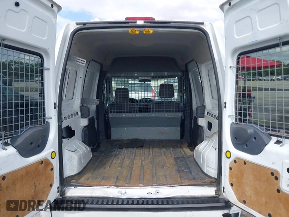 2013 Ford Transit Connect XLT с VIN NM0LS7DN9DT145612, выставлен на аукционе IAAI как лот 42186426 с пробегом 143 239 миль миль и . История ставок и продаж доступна на DreamBid. Изображение 8.