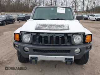2008 Hummer H3 Luxury with VIN 5GTEN43E188184909, listed as a IAAI auction lot 41399704 with 227,601 mi miles and . Bid and sale history available at DreamBid. Image 6.