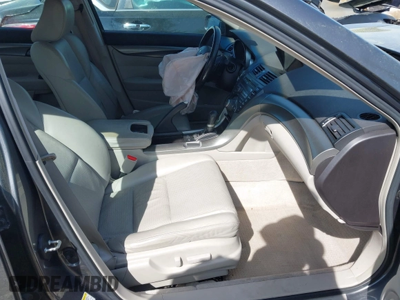 2009 Acura TL Tech with VIN 19UUA86569A019919, listed as a IAAI auction lot 41908425 with 109,726 mi miles. Bid and sale history available at carsss.com. Image 5.