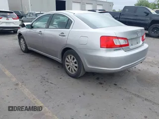2009 Mitsubishi Galant ES z VIN 4A3AB36F19E007905, wystawiony jako IAAI lot #42249625 z przebiegiem 149 013 mil mil oraz . Historia ofert i sprzedaży dostępna na DreamBid. Obrazek 3.