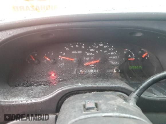 2007 Ford Econoline Cargo Commercial with VIN 1FTNE24W77DA06527, listed as a Copart auction lot 85637994 with 229,623 mi miles and Salvage title. Bid and sale history available at DreamBid. Image 9.