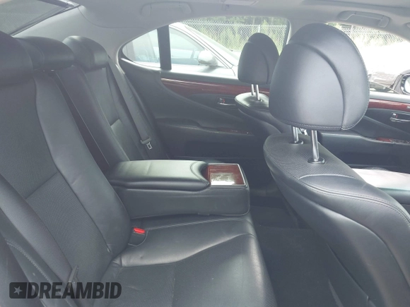 2010 Lexus LS 460 с VIN JTHCL5EFXA5008723, выставлен на аукционе IAAI как лот 42635747 с пробегом 156 030 миль миль и . История ставок и продаж доступна на DreamBid. Изображение 8.