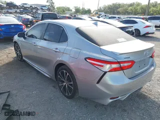 2020 Toyota Camry SE with VIN 4T1G11AK5LU357877, listed as a IAAI auction lot 41883271 with 111,246 mi miles. Bid and sale history available at carsss.com. Image 3.