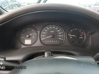 2003 Chevrolet Venture 1SA z VIN 1GNDX03E23D186939, wystawiony jako Copart lot #72334894 z przebiegiem 184 043 mil mil oraz Szkody całkowita. Historia ofert i sprzedaży dostępna na DreamBid. Obrazek 9.