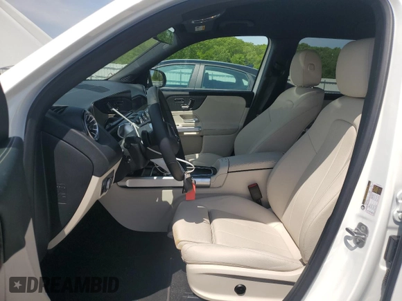 2025 Mercedes-Benz GLB 250 z VIN W1N4M4HB2SW399697, wystawiony jako Copart lot #56718975 z przebiegiem 5884 mil mil oraz Tytuł czysty. Historia ofert i sprzedaży dostępna na DreamBid. Obrazek 7.