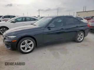 2014 BMW 3 Series 328i z VIN WBA3A5G56ENP31354, wystawiony jako Copart lot #54749045 z przebiegiem 103 571 mil mil oraz Czysty tytuł • Clean title. Historia ofert i sprzedaży dostępna na DreamBid. Obrazek 1.