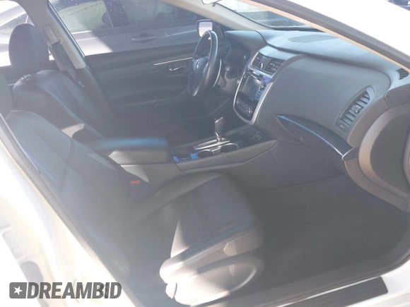 2018 Nissan Altima SR with VIN 1N4AL3AP2JC163232, listed as a IAAI auction lot 41818746 with 73,707 mi miles and . Bid and sale history available at carsss.com. Image 5.