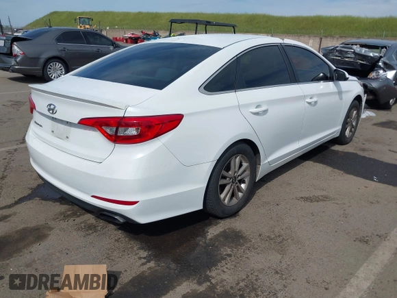 2015 Hyundai Sonata SE with VIN 5NPE24AF8FH119680, listed as a IAAI auction lot 42027807 with 223,193 mi miles and . Bid and sale history available at DreamBid. Image 4.