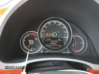 2019 Volkswagen Beetle SE with VIN 3VWJD7AT1KM705770, listed as a Copart auction lot 50811465 with 61,556 mi miles and Salvage Title. Bid and sale history available at carsss.com. Image 9.