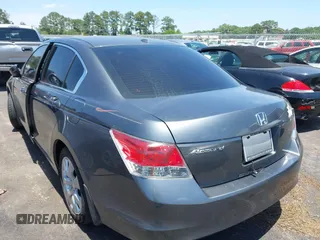 2010 Honda Accord EX-L z VIN 1HGCP2F86AA178672, wystawiony jako IAAI lot #42317753 z przebiegiem 126 750 mil mil oraz . Historia ofert i sprzedaży dostępna na DreamBid. Obrazek 3.